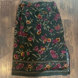 Gorgeous Jaclyn Smith Floral Green Skirt